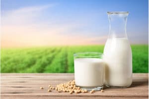 vegansbay_Vegan-Milk-Consume-Is-Raising-Says-Usda