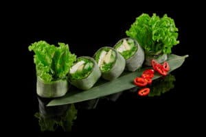 green-roll-mamenori-with-tofu-wakame-asparagus-avocado-cucumber-lettuce