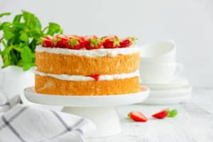 victoria-sponge-cake-with-strawberry-jam-whipped-cream