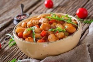 steamed-white-beans-with-vegetables-tomato-sauce-vegan