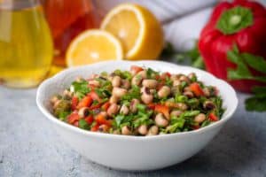 traditional-delicious-turkish-food-dried-black-eyed-peas-salad-turkish-name-kuru-borulce-salatasi_693630-64