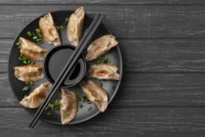 traditional-dumplings-plate-with-chopsticks